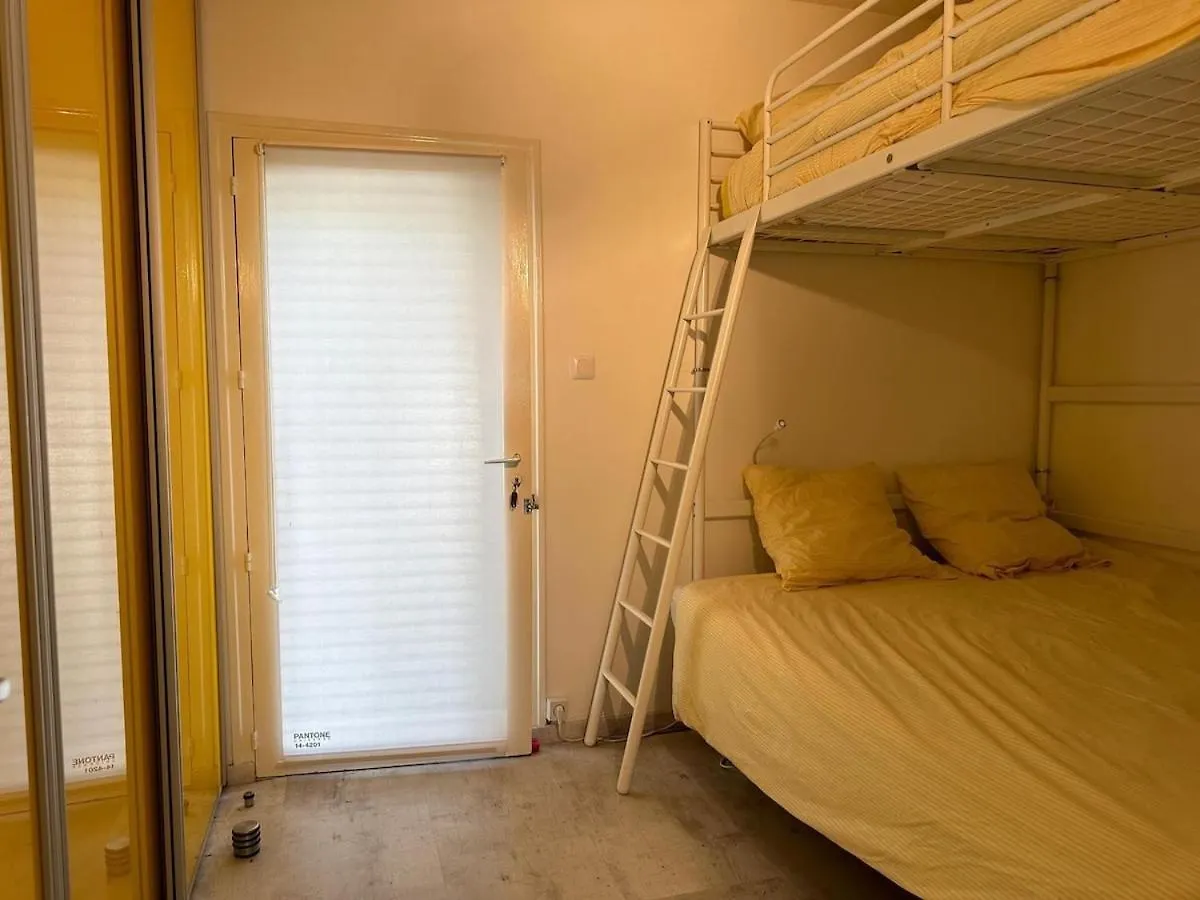 Appartement 6 Pers - Port Privee - Plage Privee - Piscines - Tennis Bandol 0*,  France